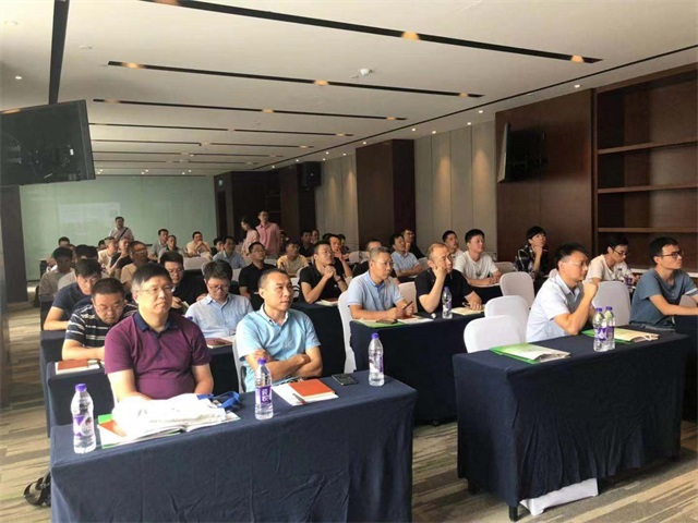 　　2019年8月24日，来自华东的众多合作伙伴在浙江杭州参加舜通云研讨会。公司技术总监、产品经理与到会者进行了技术交流，台上台下互动热烈，取得了非常好的效果。通过一下午的详细交流，很多伙伴表示：开展这样的技术研讨会，能进一步了解了舜通云的内涵和应用，更加便于后续工作的开展。我们也通过交流，更加深入的理解用户需求。  　　据悉，舜通云研讨会还将会在北京、成都、郑州、合肥、南昌、西安、济南等地继续举办。  　　1  　　2  　　3  　　4