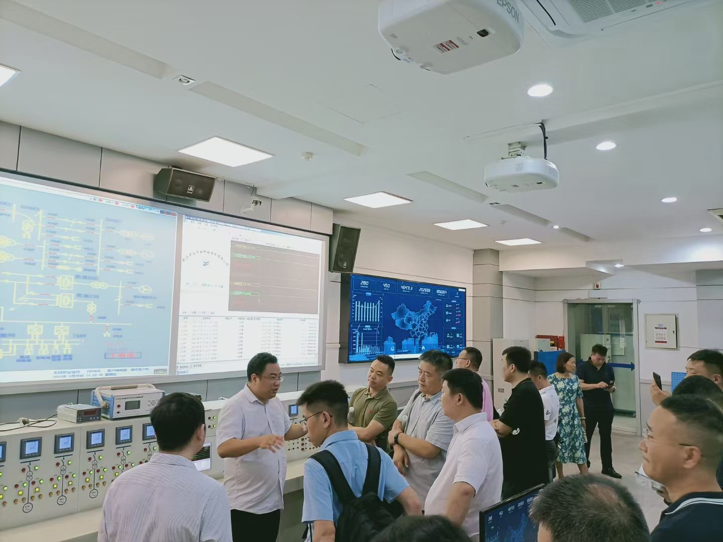 亚洲亚洲人成综合网络